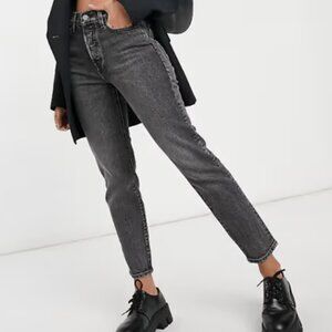 Levi's Wedgie Icon in Washed Black